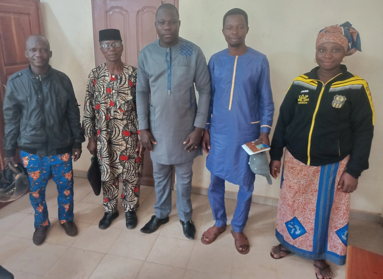 visite au C A d'Issaba pour lui présenter le projet et ses objectifs 